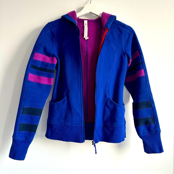 Lululemon Sweater - Picture 1 of 8